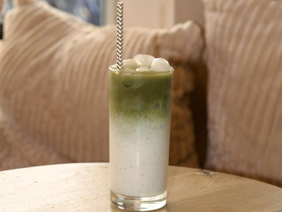 Coffee and Maté - coffee shop Genève - matcha - maté -smoothies Coffee and Maté - coffee shop Genève - matcha - maté -smoothies